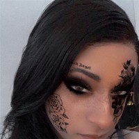 Angela LongCock, vrhunska porno zvijezda shemale, pročitala je njihovu biografiju i još mnogo toga