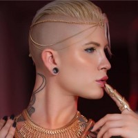 Danni Daniels a top shemale pornstar read their bio and more