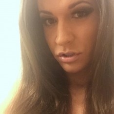 Michelle Firestone a top shemale pornstar read their bio and more